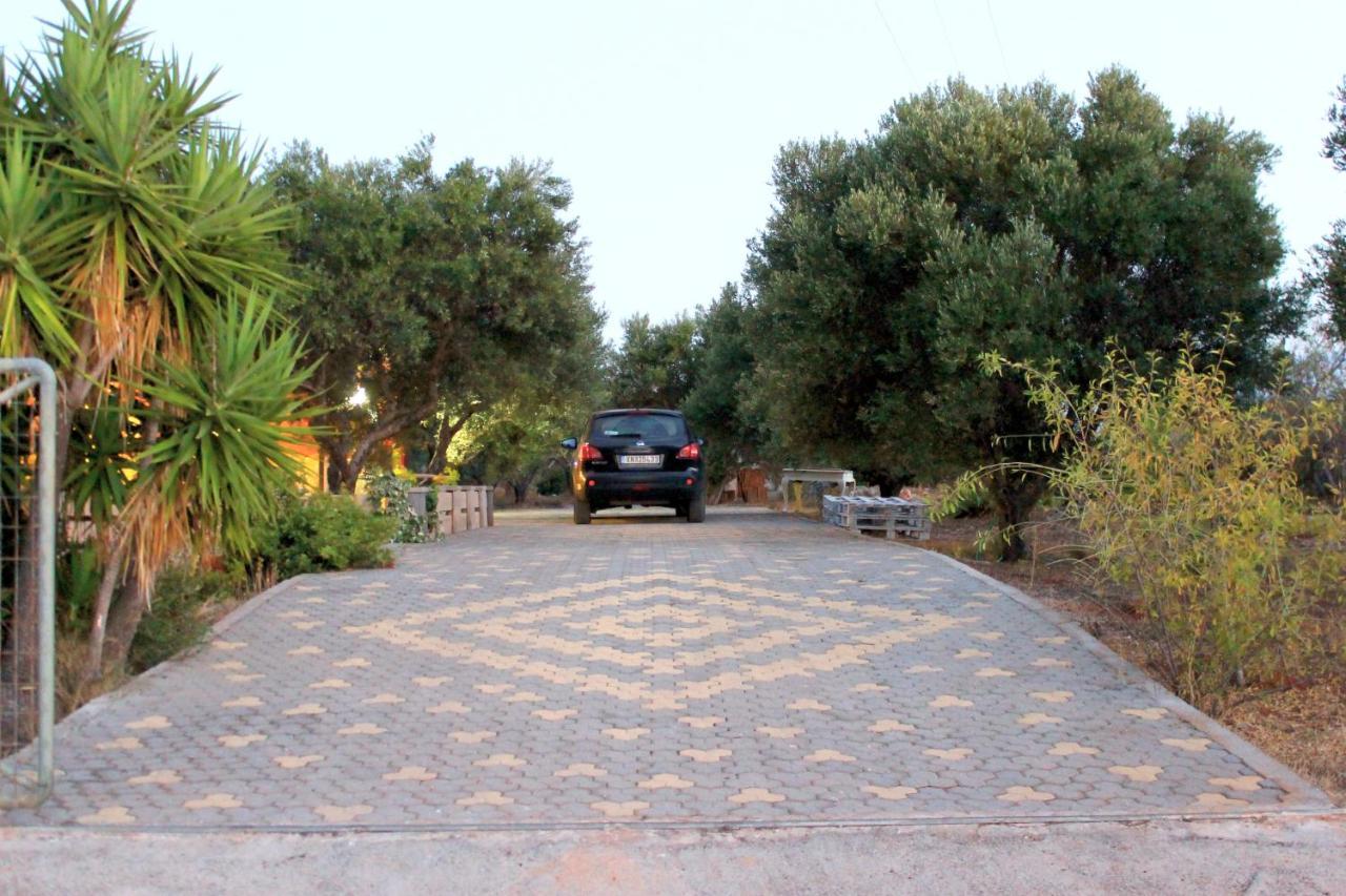 Katy'S Place Kalathas Dış mekan fotoğraf